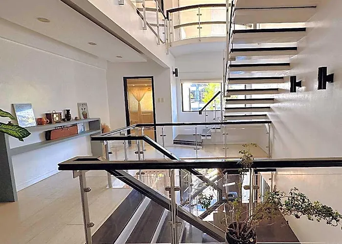 Lariszone Luxury Countryrad 4* Manila